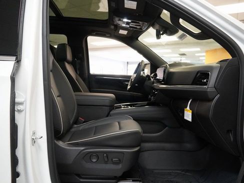New 2025 Chevrolet Suburban Premier AWD/4WD image 56