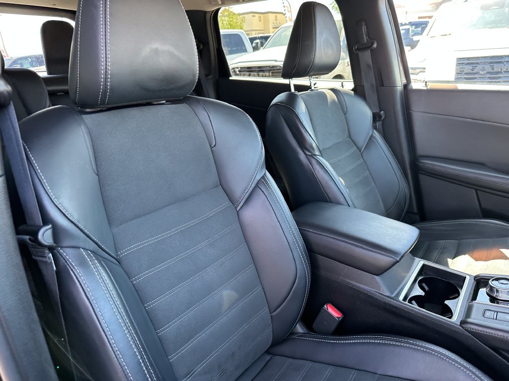 Used 2024 Mitsubishi Outlander SE AWD/4WD image 18