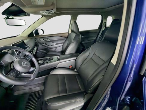 Used 2023 Nissan Rogue SL FWD image 13