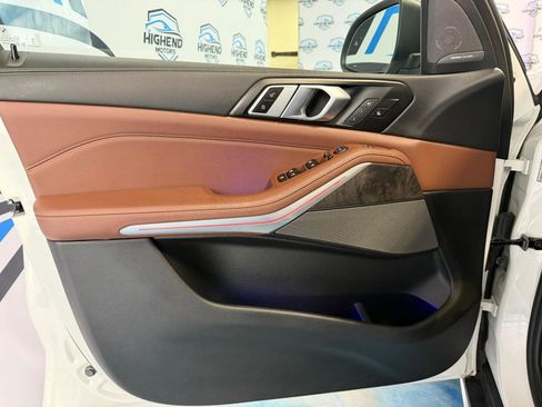 Used 2024 BMW X5 xDrive40i w/ Premium Package image 11