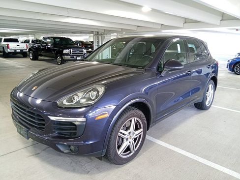 Used 2018 Porsche Cayenne AWD/4WD image 1