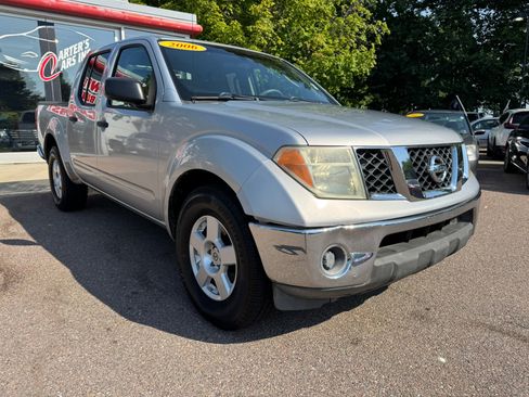 Used 2006 Nissan Frontier SE w/ (P01) Power Pkg RWD image 2