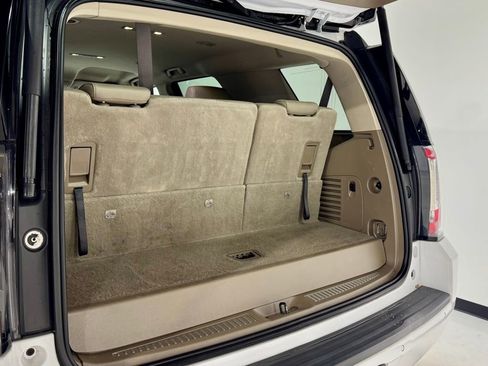 Used 2018 GMC Yukon SLT image 9