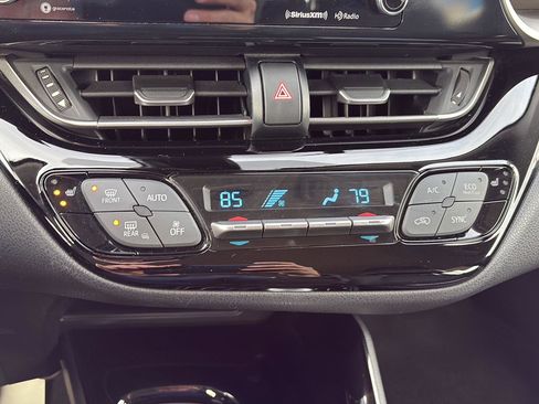 Used 2021 Toyota C-HR Limited image 14