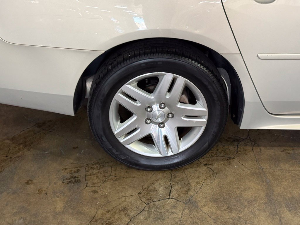Used 2012 Chevrolet Impala LT FWD image 5