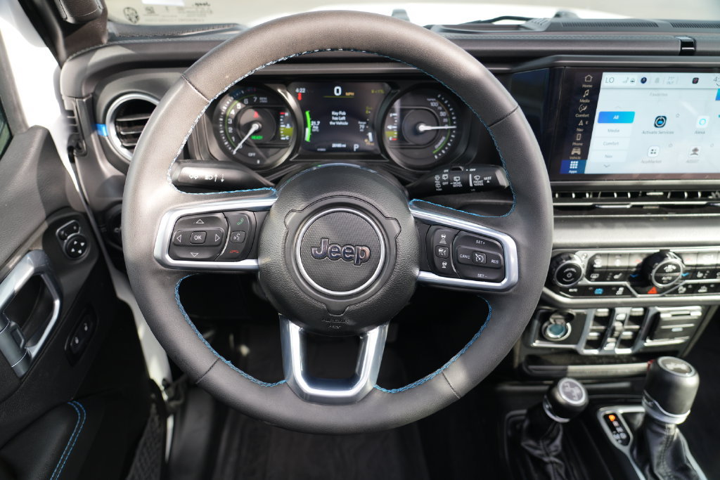 Used 2024 Jeep Wrangler High Altitude AWD/4WD image 18