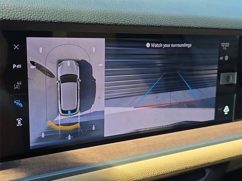 Certified 2025 Porsche Cayenne E-Hybrid image 31