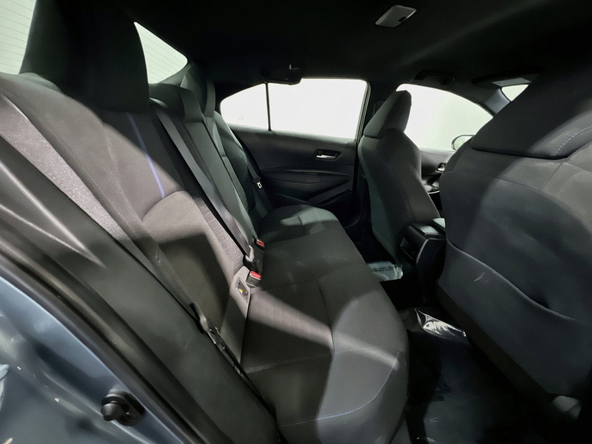 Used 2020 Toyota Corolla SE FWD image 18