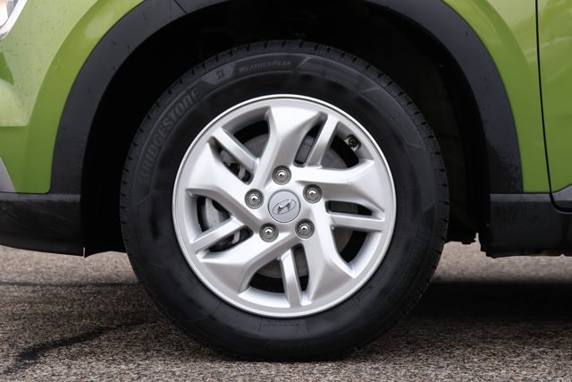 Used 2022 Hyundai Venue SE w/ Cargo Package FWD image 9