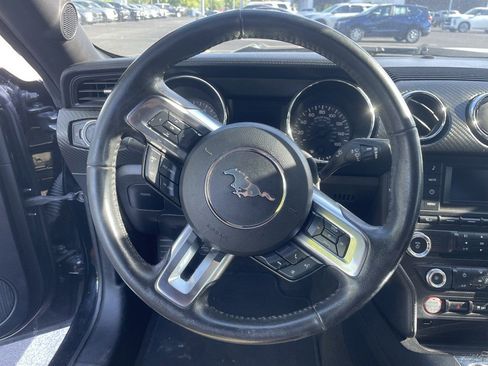 Used 2017 Ford Mustang Coupe RWD image 14