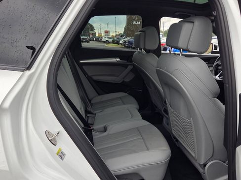 Used 2025 Audi Q5 2.0T Premium AWD/4WD image 17