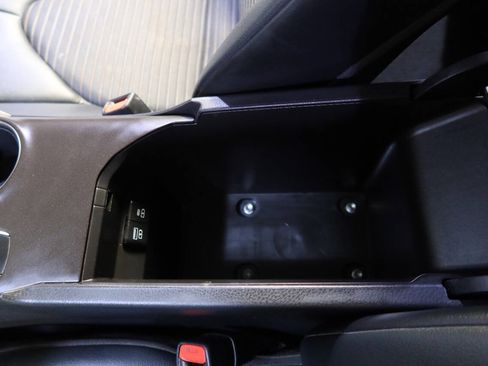 Used 2022 Toyota Camry SE image 33