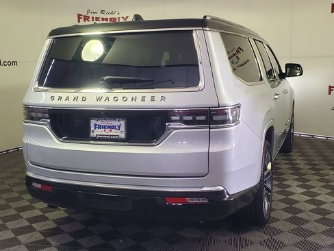 Used 2025 Jeep Grand Wagoneer L Series III w/ Rear Seat Video Group 1 AWD/4WD image 3