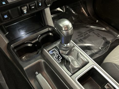 Used 2023 Toyota Tacoma TRD Off-Road image 15