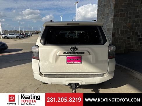 Used 2019 Toyota 4Runner SR5 image 3