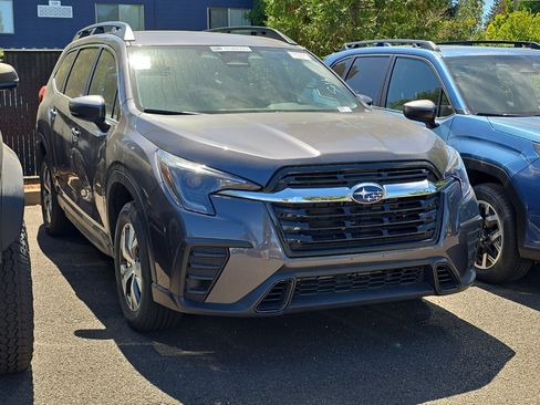 Used 2025 Subaru Ascent Premium AWD/4WD image 2