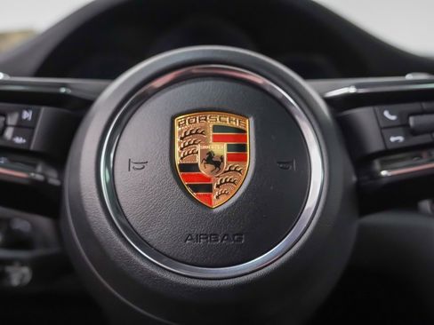 New 2026 Porsche Macan image 27