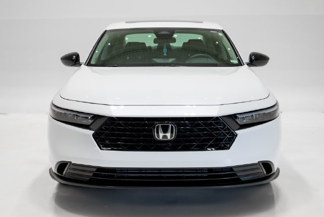 Used 2025 Honda Accord SE image 7