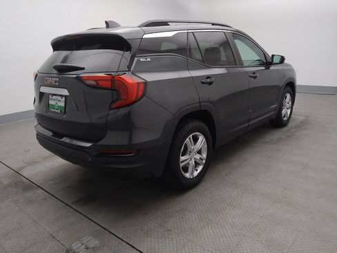Used 2021 GMC Terrain SLE w/ Driver Convenience Package image 10