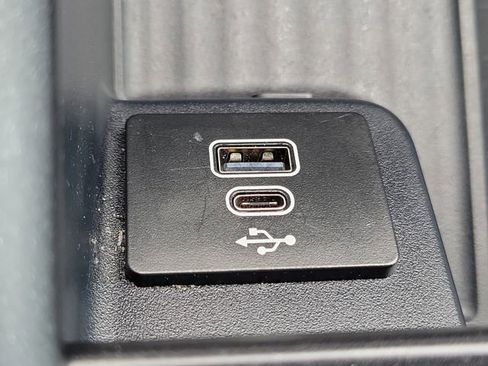 Certified 2025 Ford Expedition Active AWD/4WD image 16