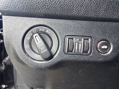 Used 2018 Dodge Challenger R/T RWD image 14