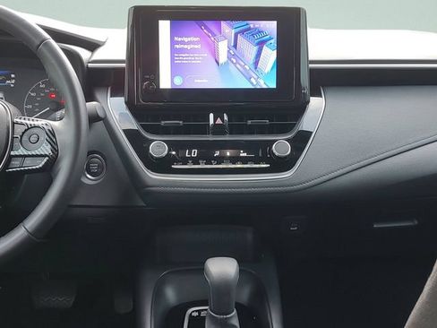 Used 2025 Toyota Corolla SE FWD image 11