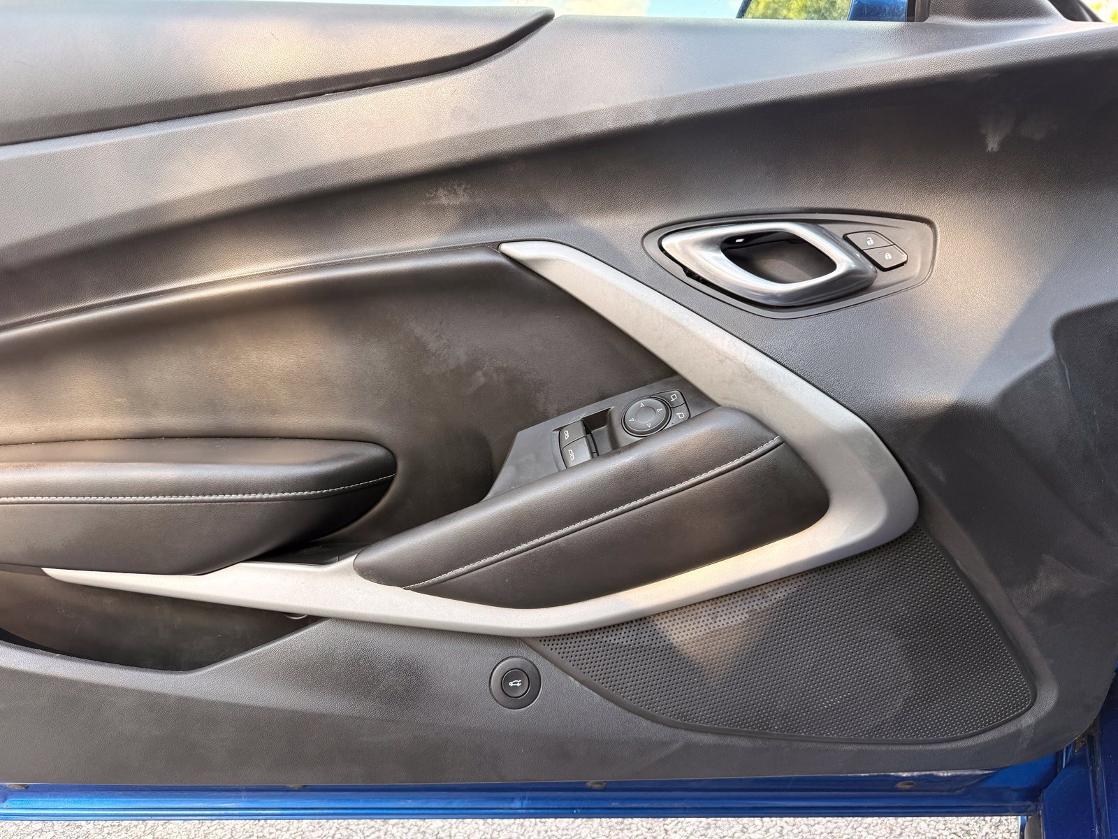 Used 2018 Chevrolet Camaro SS RWD image 39