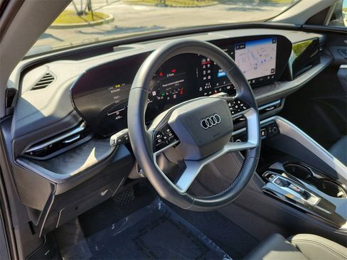 Certified 2025 Audi Q5 Premium Plus w/ Premium Plus image 7