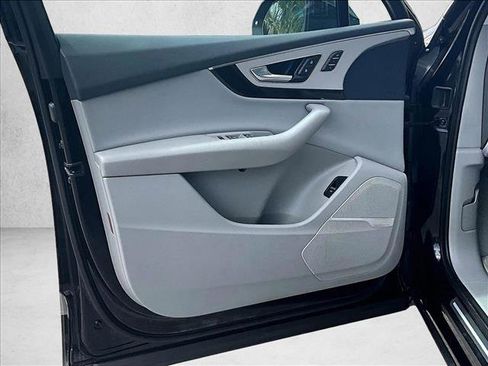 Used 2018 Audi Q7 2.0T Premium Plus AWD/4WD image 17