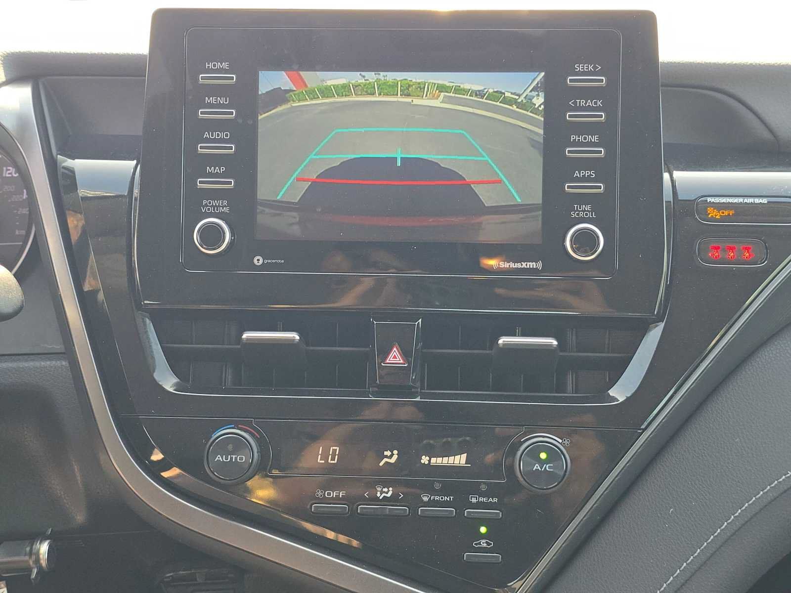 Used 2021 Toyota Camry SE FWD image 26
