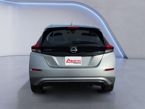 Used 2025 Nissan Leaf S image 4