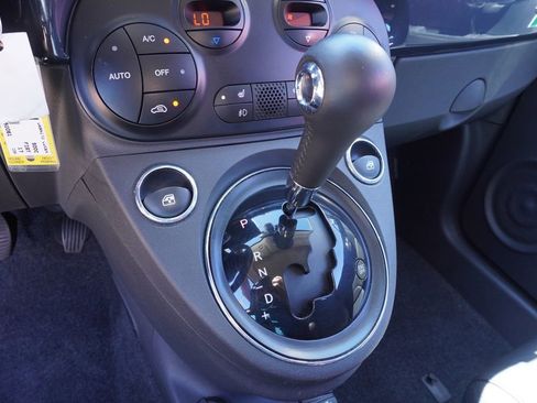 Used 2017 FIAT 500 Lounge image 17