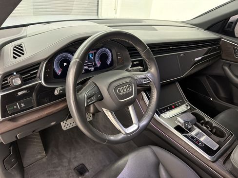 Used 2020 Audi Q8 Prestige w/ Prestige Package AWD/4WD image 4