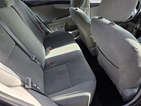 Used 2013 Toyota Corolla LE image 13