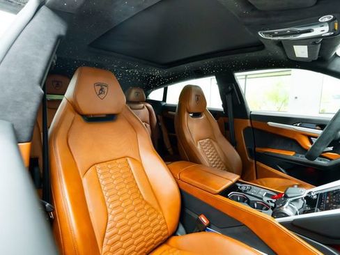 Used 2021 Lamborghini Urus AWD/4WD image 6