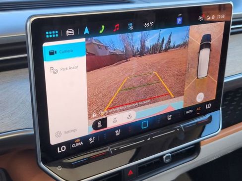 New 2025 Volkswagen ID. Buzz Pro S Plus image 17