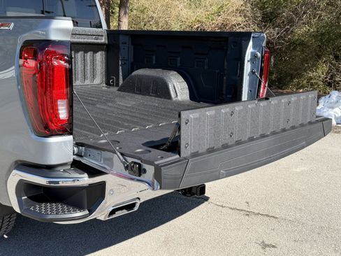 New 2026 GMC Sierra 1500 SLT w/ SLT Premium Plus Package image 14