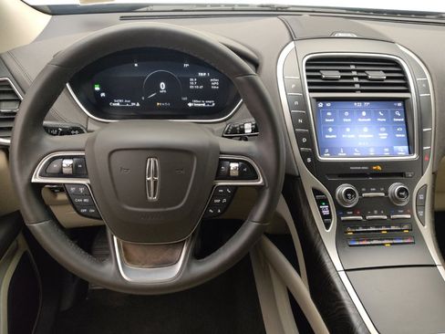 Used 2019 Lincoln Nautilus Reserve AWD/4WD image 22