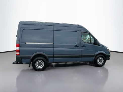 Used 2018 Mercedes-Benz Sprinter 2500 image 8