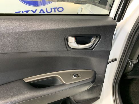 Used 2019 Kia Optima S image 29