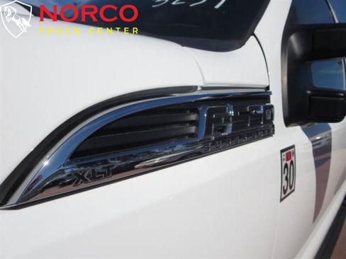 Used 2012 Ford F550 2WD Crew Cab Super Duty image 9