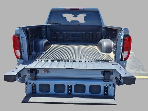 Used 2024 GMC Sierra 1500 SLE RWD image 25