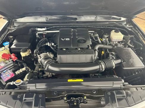 Used 2020 Nissan Frontier PRO-4X w/ Pro-4x Utility Package AWD/4WD image 27