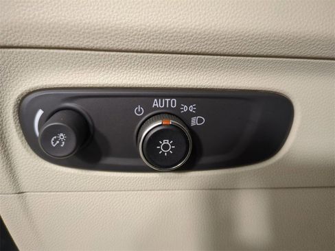 Used 2023 Buick Envision Preferred image 27