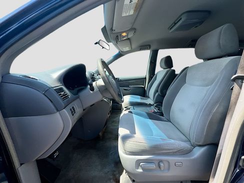 Used 2007 Toyota Sienna FWD image 18