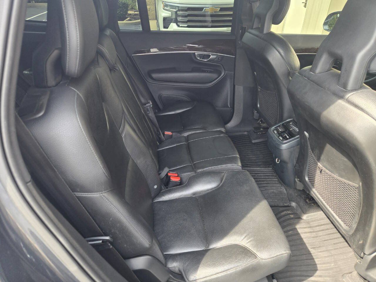 Used 2017 Volvo XC90 T6 Momentum w/ Vision Package AWD/4WD image 16