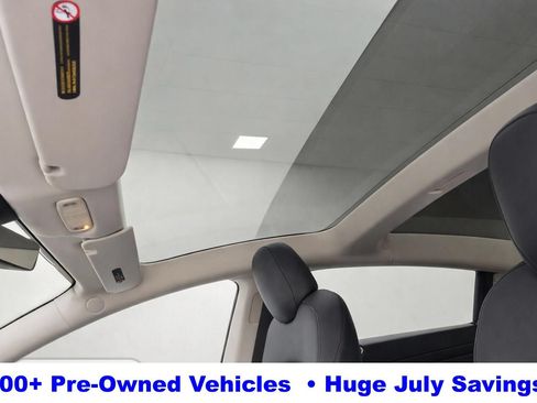 Used 2020 Tesla Model 3 Standard Range RWD image 11