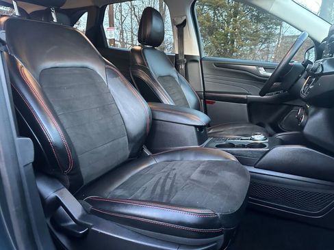 Used 2022 Ford Escape SEL w/ SEL Stealth AWD Package image 26