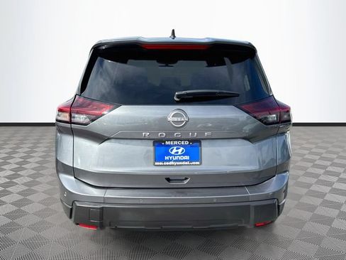 Used 2024 Nissan Rogue S FWD image 6
