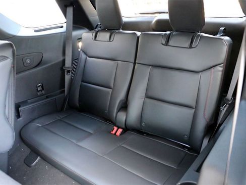 New 2026 Ford Explorer ST-Line w/ ST-Line Street Pack image 22